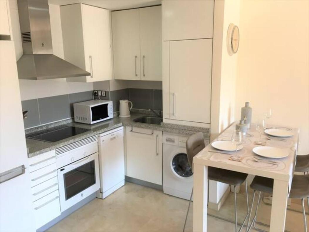 Modern 1 Bedroom Apartment, In La Cala De Mijas Bagian luar foto